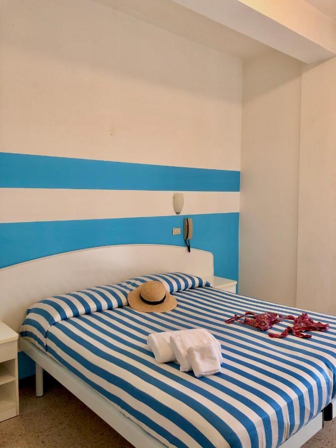 Hotel Serafini ริมินี ภายนอก รูปภาพ