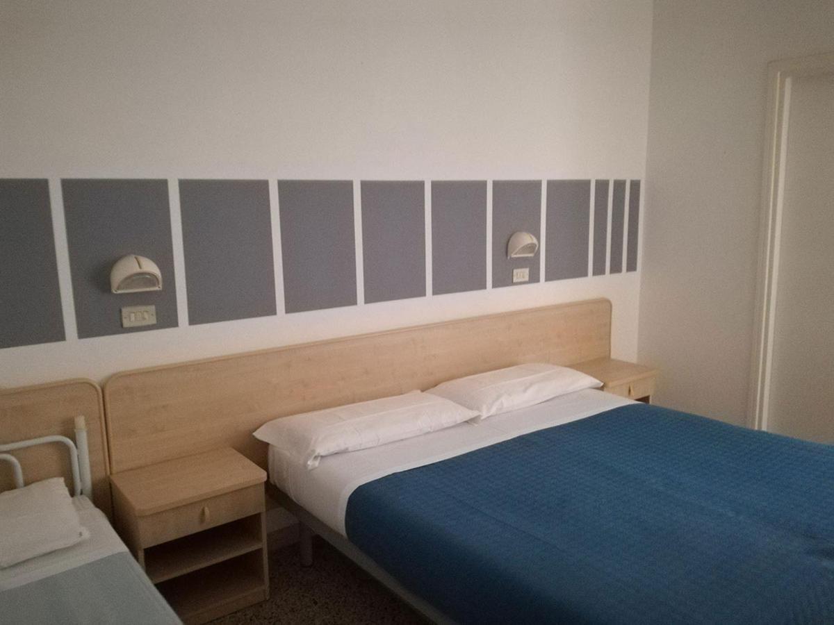 Hotel Serafini ริมินี ภายนอก รูปภาพ