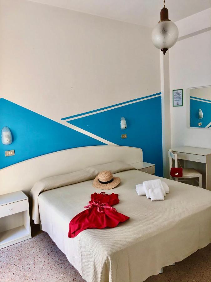 Hotel Serafini ริมินี ภายนอก รูปภาพ