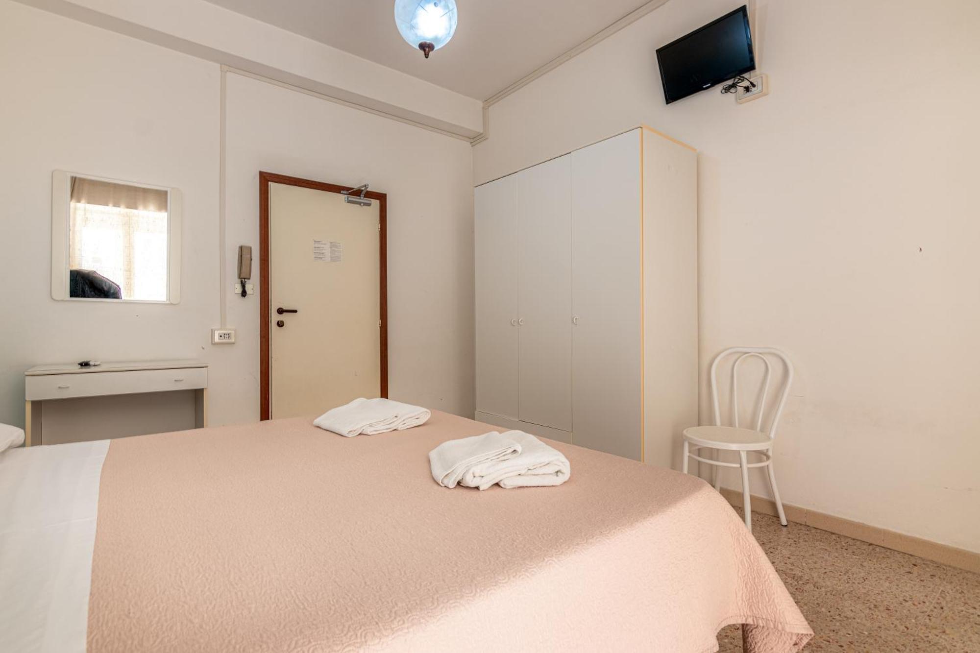 Hotel Serafini ริมินี ภายนอก รูปภาพ
