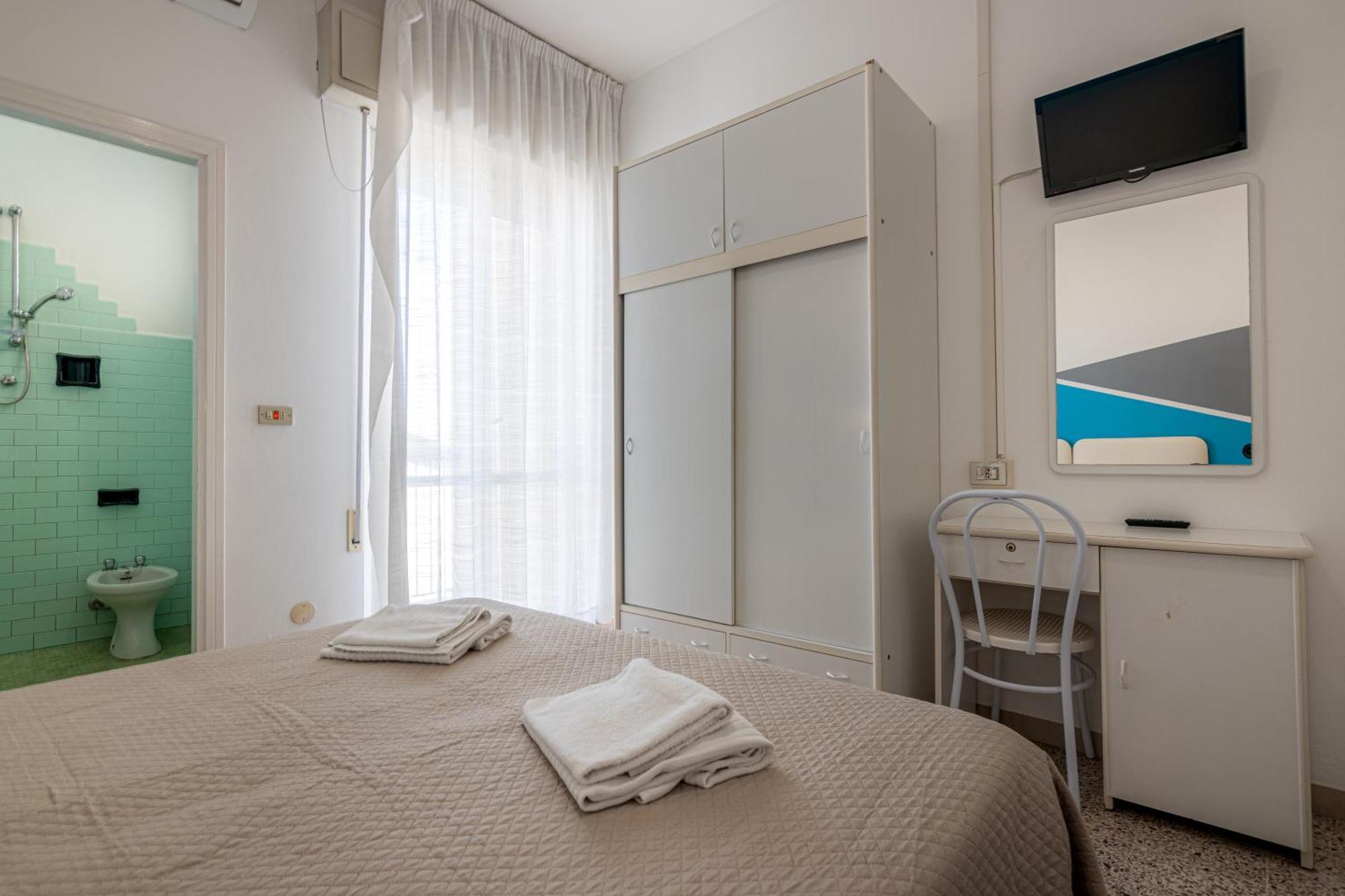 Hotel Serafini ริมินี ภายนอก รูปภาพ