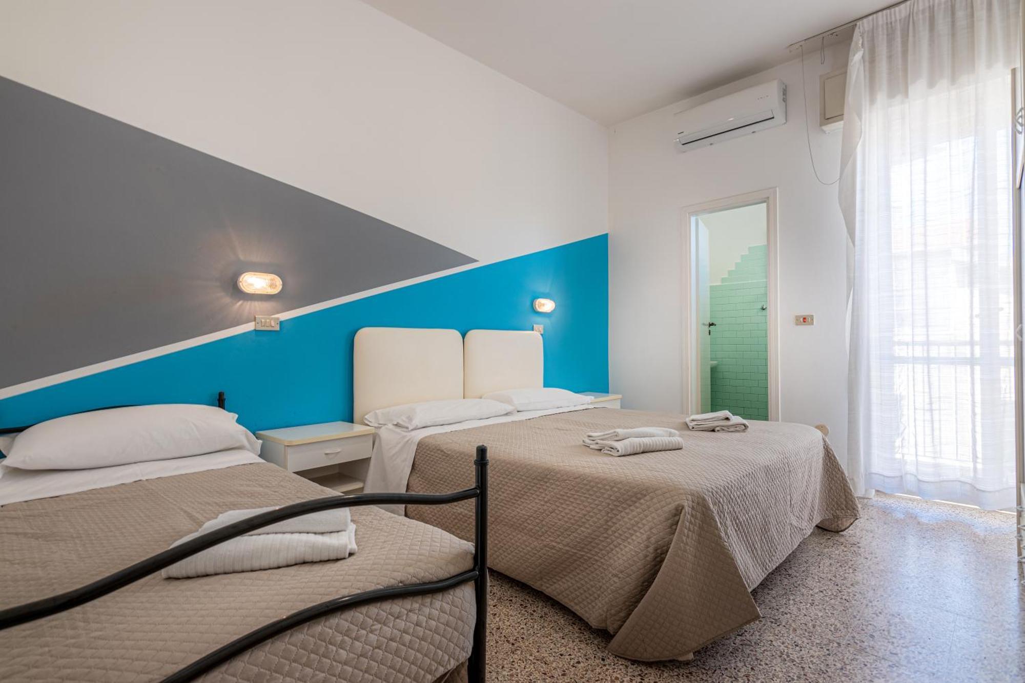 Hotel Serafini ริมินี ภายนอก รูปภาพ